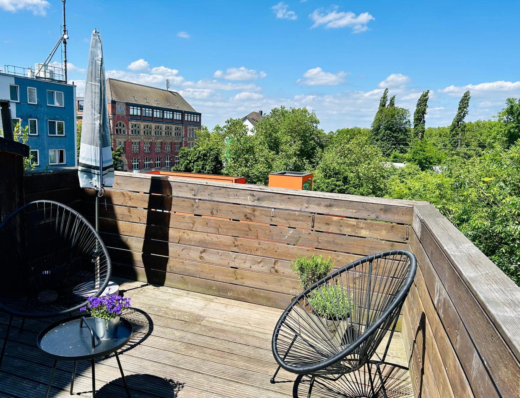 Feelslikehome - Urbane Altbauwohnung Mit Dachterasse& Parkplatz Бохум Екстер'єр фото